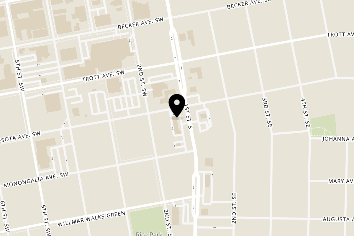 Map showing the location of Giliberto's Mexican Taco Shop Willmar on 602 1st St S Suite E in Willmar